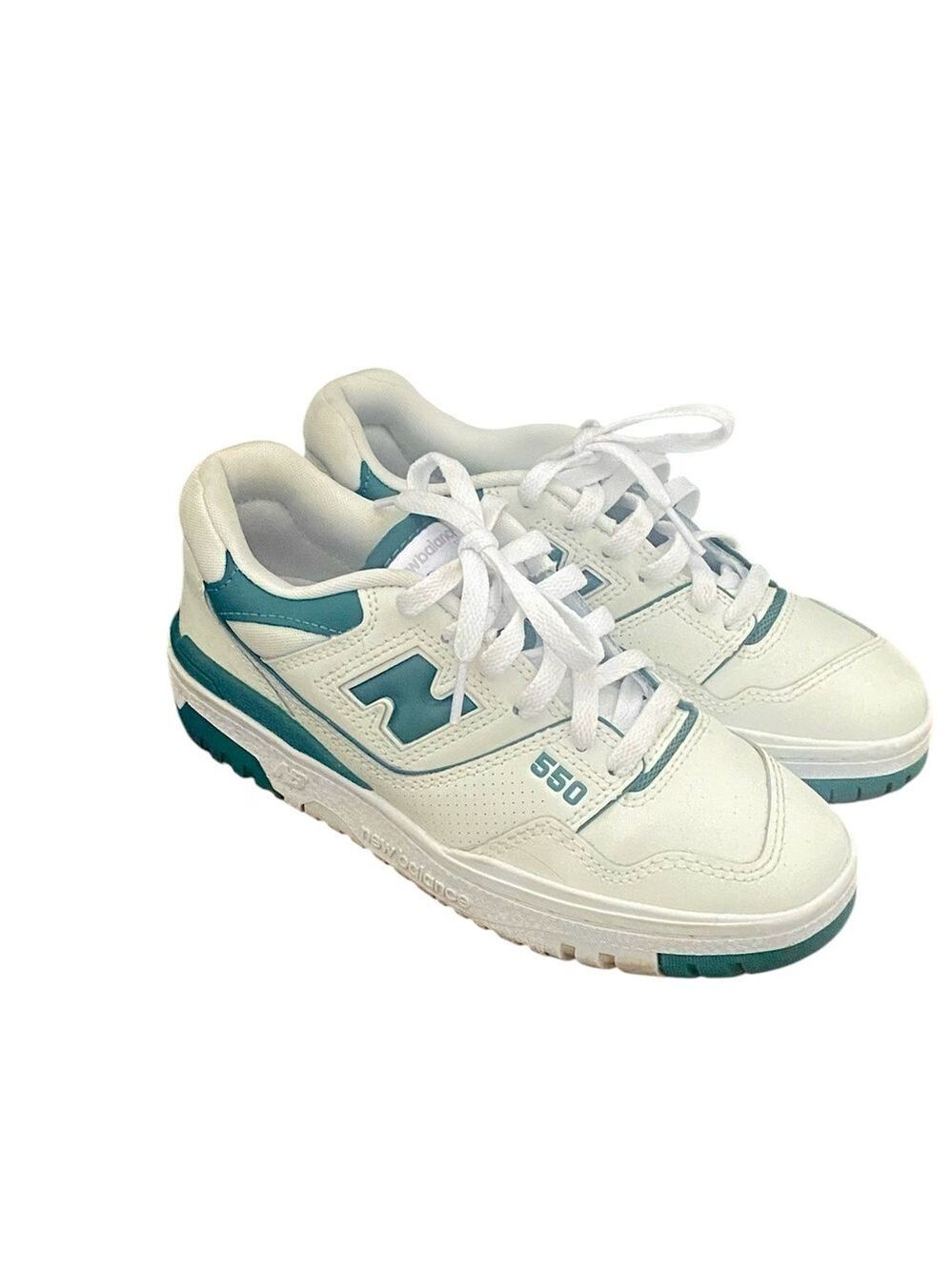New Balance 550 White and Green Sneakers Size 6.5